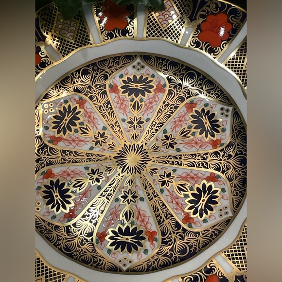 ROYAL CROWN DERBY FLUTED SALAD PLATES…1ST QUALITY…NEVER USED - Picture 2 of 6